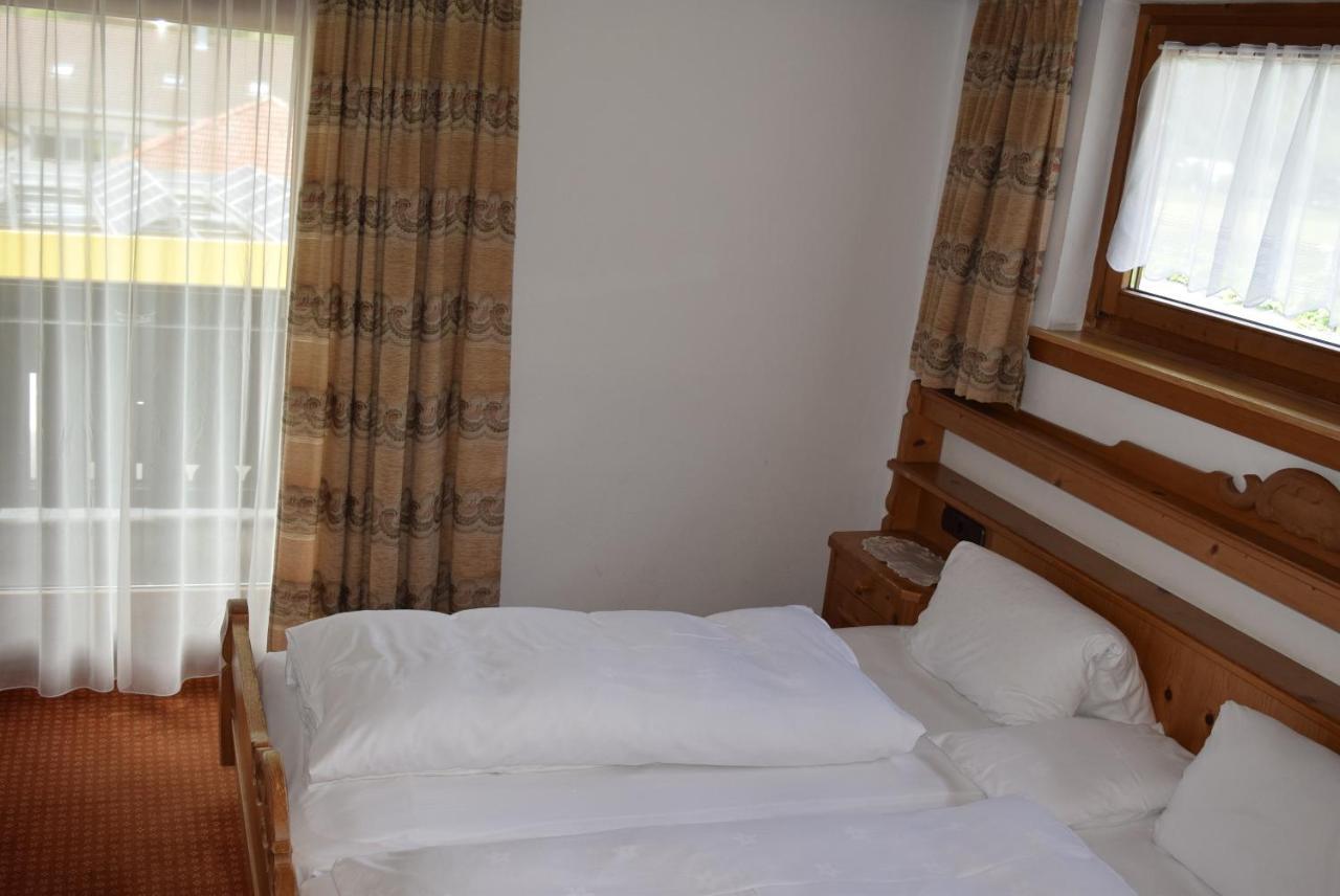 Bergsteiger-Zimmer Pension Obermair Майерхофен Екстериор снимка